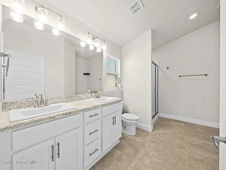 695 Lantana St — Photo 5