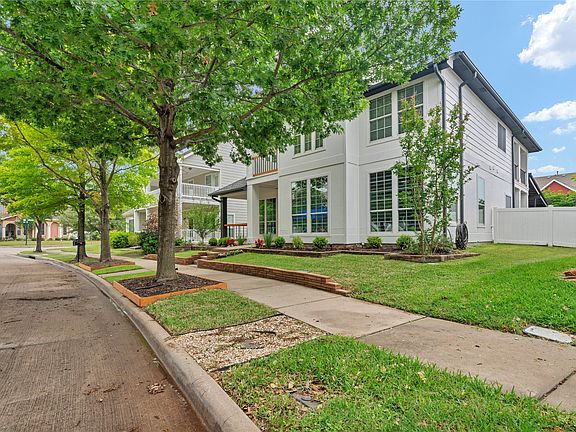 3rd image of 1105 Wenk Dr