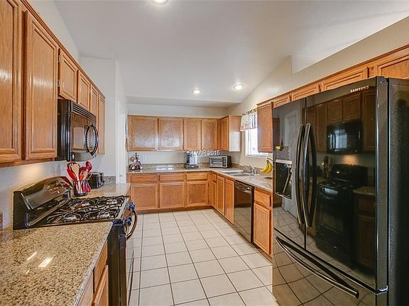 3rd image of 5416 Lavender Ct