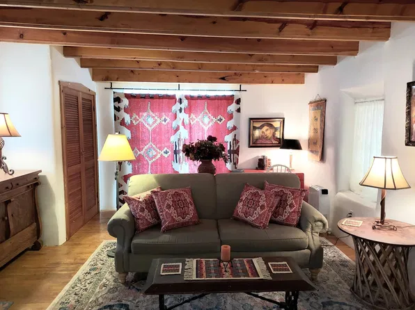 20 Rancho Ancon Ln, Santa Fe, NM 87506