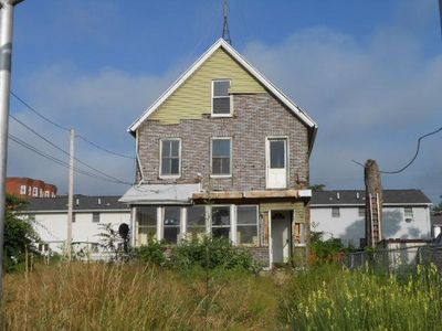 99 N East St, Holyoke, MA, 01040