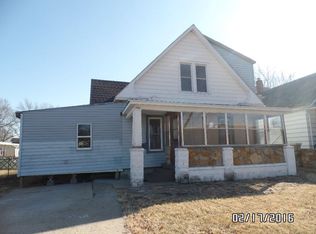 1218 SW Lane St, Topeka, KS 66604