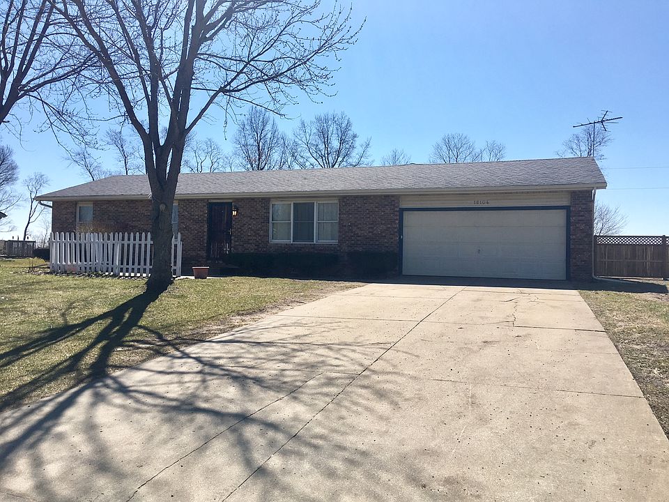 1st image of 18104 Hedgewood Dr