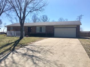 18104 Hedgewood Dr, Goshen, IN 46526