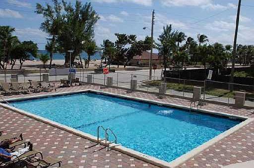 3rd image of 111 N Pompano Beach #508