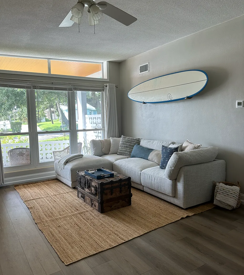 16 N Venetian Way — Photo 1