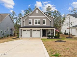 486 Falls Creek Dr, Spring Lake, NC 28390