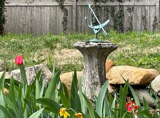 Roslyn Rd, Roslyn, NY 11576