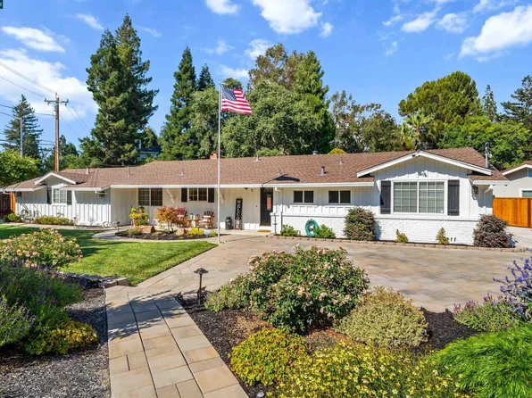 8 Kingston Pl, Walnut Creek, CA 94597