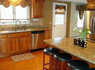 5 David Dr, Johnston, RI 02919
