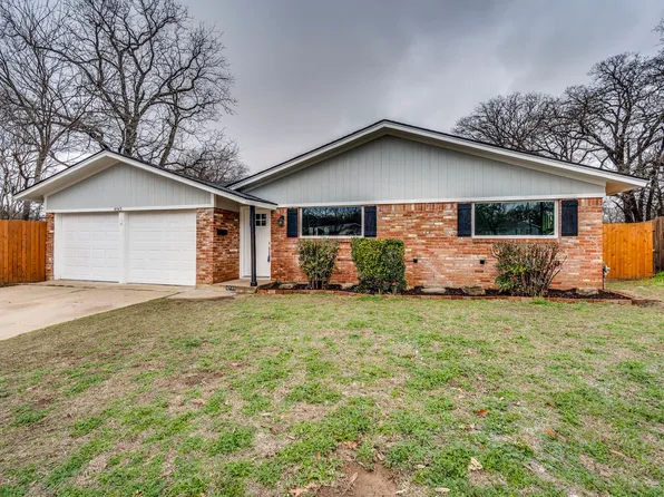 4745 Shady Hill Dr #N, Fort Worth, TX 76119