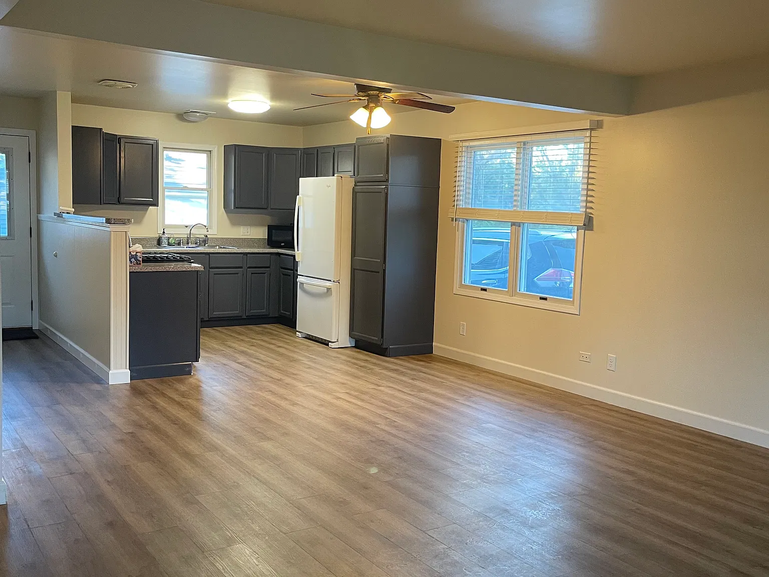 2 bed, 1.5 bath, 1280 sqft, $2,200 — Photo 3