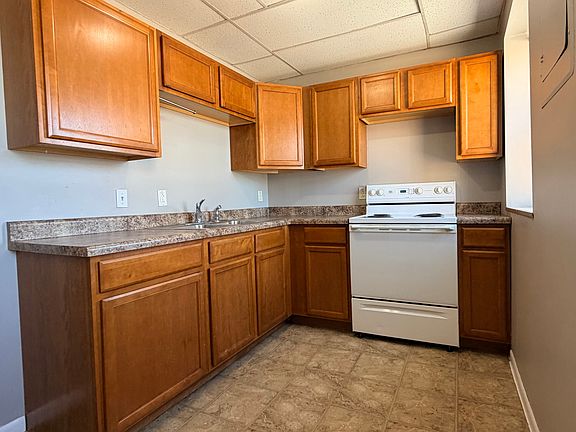 3rd image of 109 N Main St APT 6