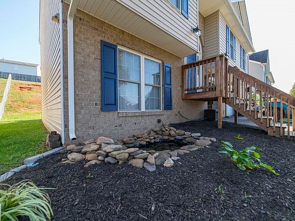 4th image of 4825 Nelms Ln