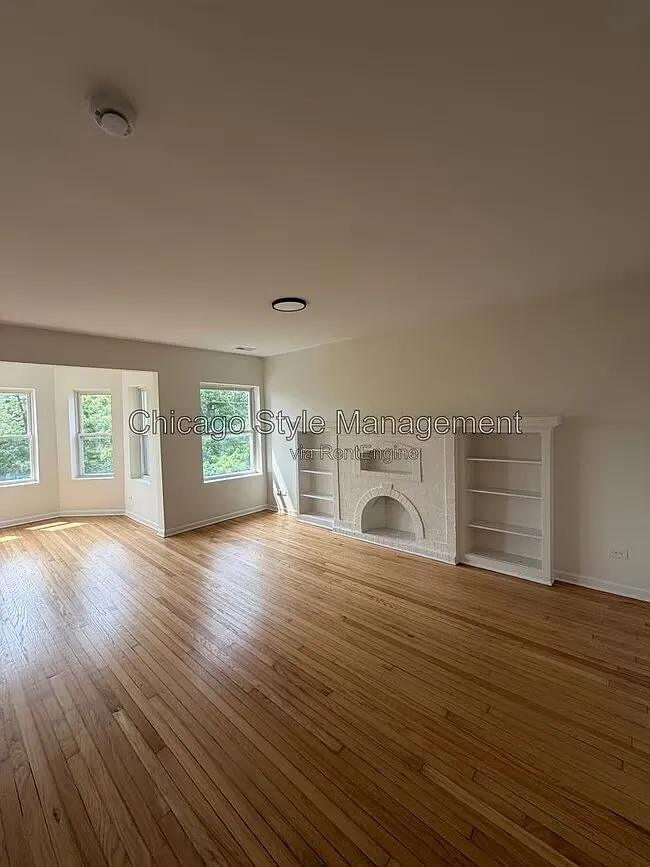 3 bed, 1350 sqft, $1,800 — Photo 3