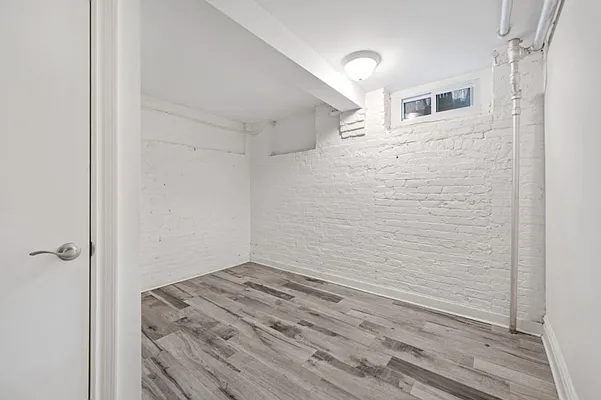 Rented by Compass | media 37