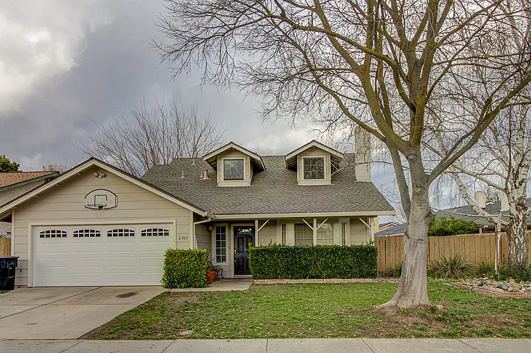 2705 Chickaree Ln photo 1