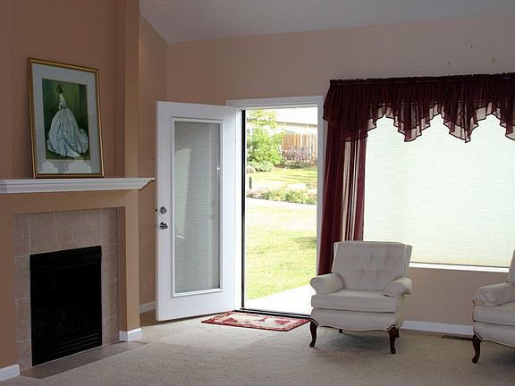 5th image of 5909 Panorama Dr SE APT 16-102