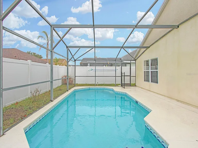15434 Markham Dr #101 — Photo 7