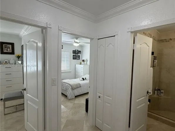 14832 SW 82nd St, Miami, FL 33193