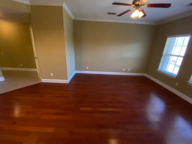 3218 Veterans Memorial Pkwy #3302 — Photo 2