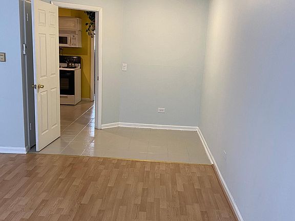 5th image of 165 Dover Dr APT 4