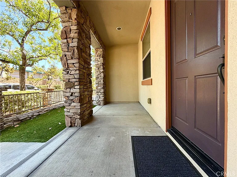 606 Asbury — Photo 3