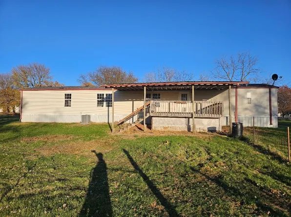 302 W South St, Macksburg, IA 50155