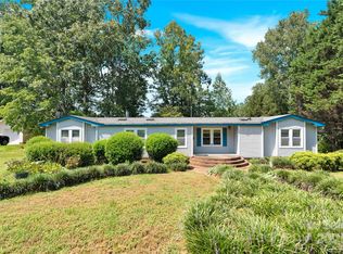 985 Sentinal Oaks Dr, Clover, SC 29710