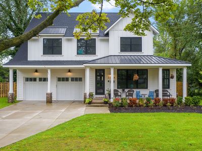 2064 Yorkshire Rd, Birmingham, MI, 48009