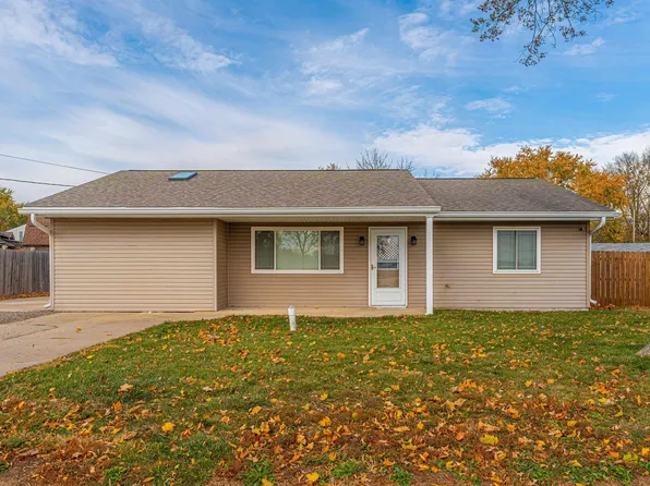 310 W Kickapoo St, Lincoln, IL 62656