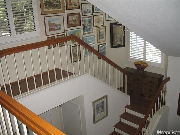 5th image of 2058 University Park Dr