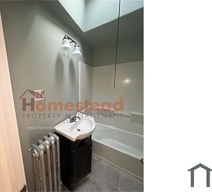 3 bed, $1,750 — Photo 2