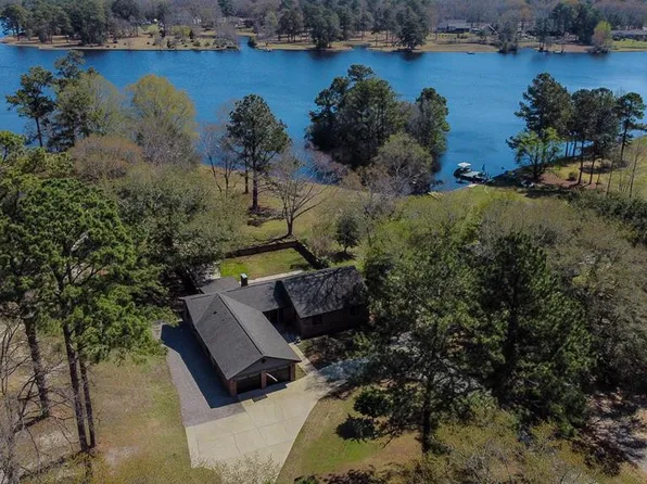 2911 Waverly Dr, Sumter, SC 29150