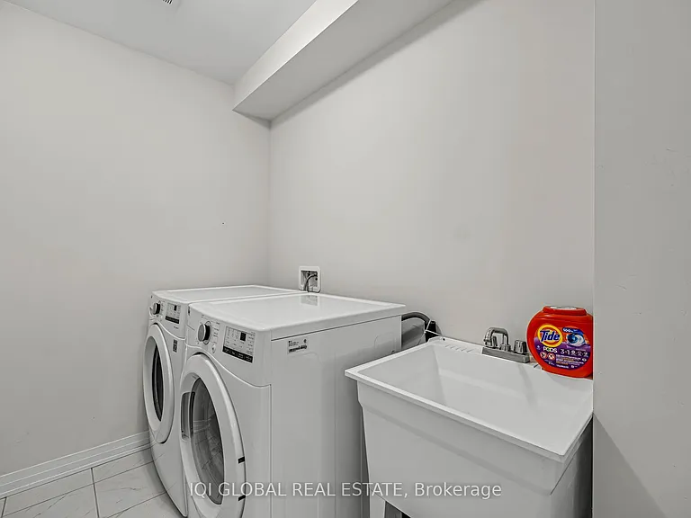 585 Colborne St #1303 — Photo 14