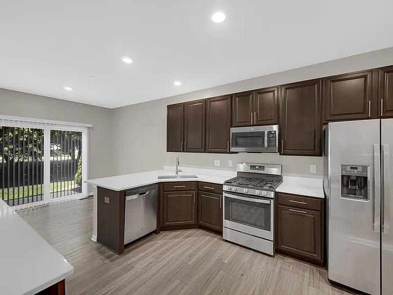 1115 Goldfinch Ave — Photo 23