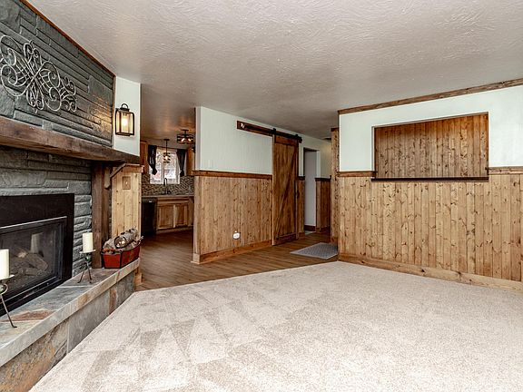 5th image of 21620 38th Ave E