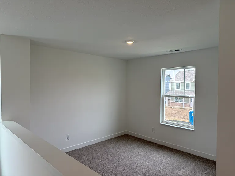 411 Eisenhower St — Photo 20