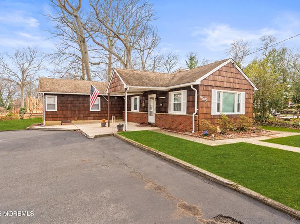 456 Harnell Ave, Oakhurst, NJ 07755