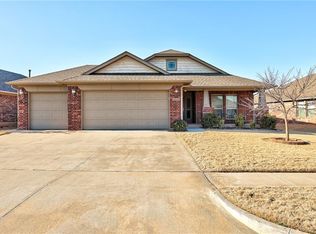 3320 Bergen Peak Dr, Norman, OK 73069