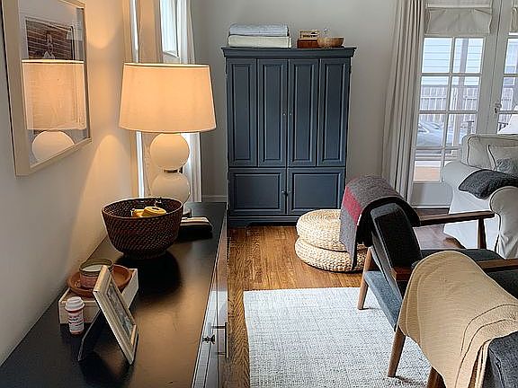 5th image of 214 S Saint James Blvd