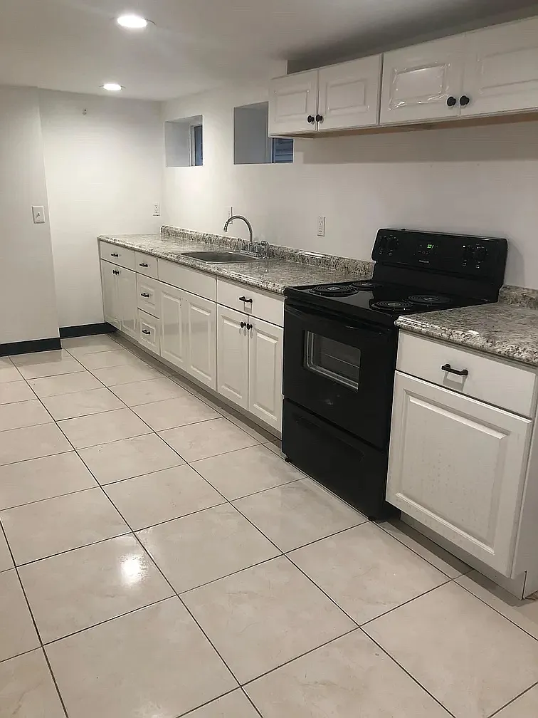 2 bed, $1,100 — Photo 1