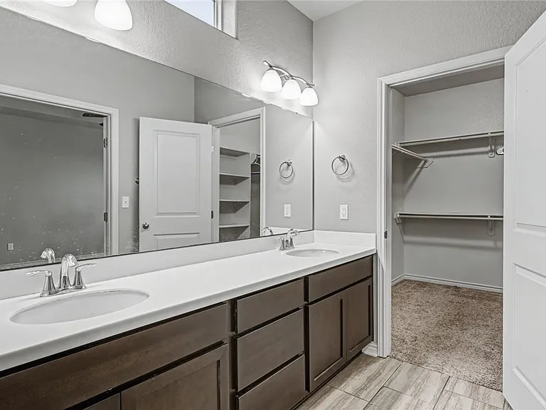 9609 Sedalia Trl — Photo 16