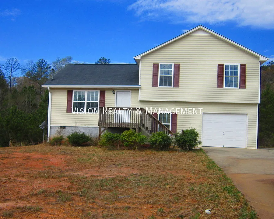 330 Lambert Overlook Cir