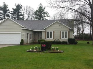 6075 Pineknoll Dr, Hastings, MI 49058