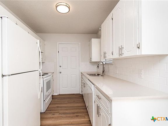 2nd image of 1 Cliffside Cir