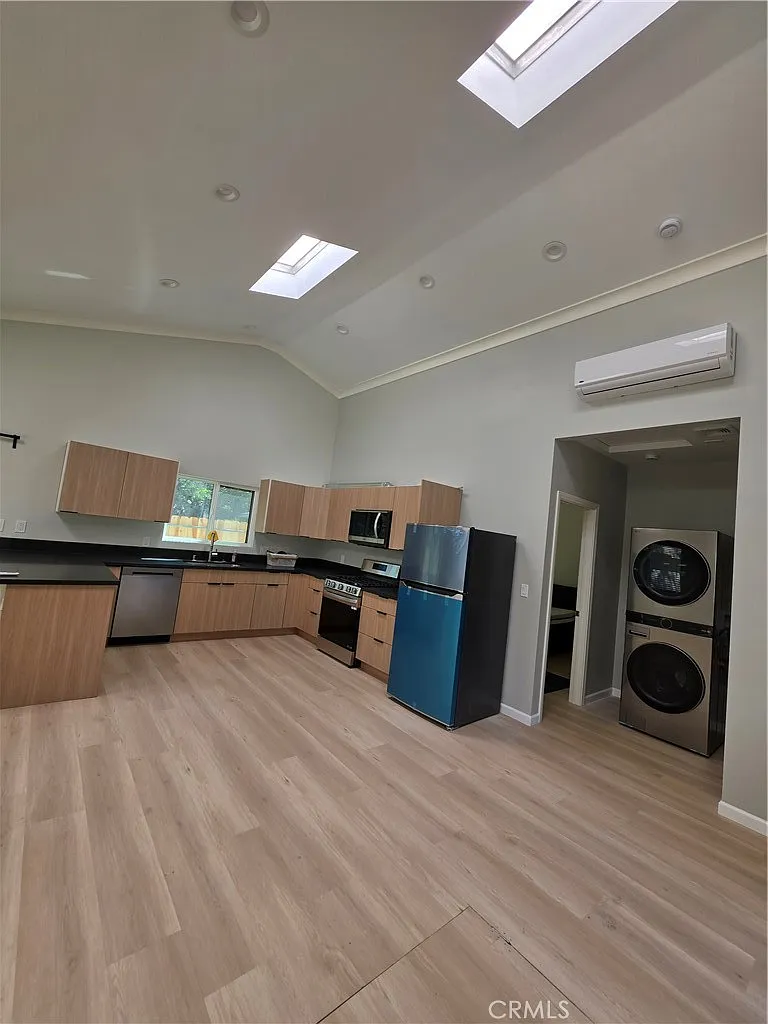 1 bed, 800 sqft, $2,900 — Photo 4
