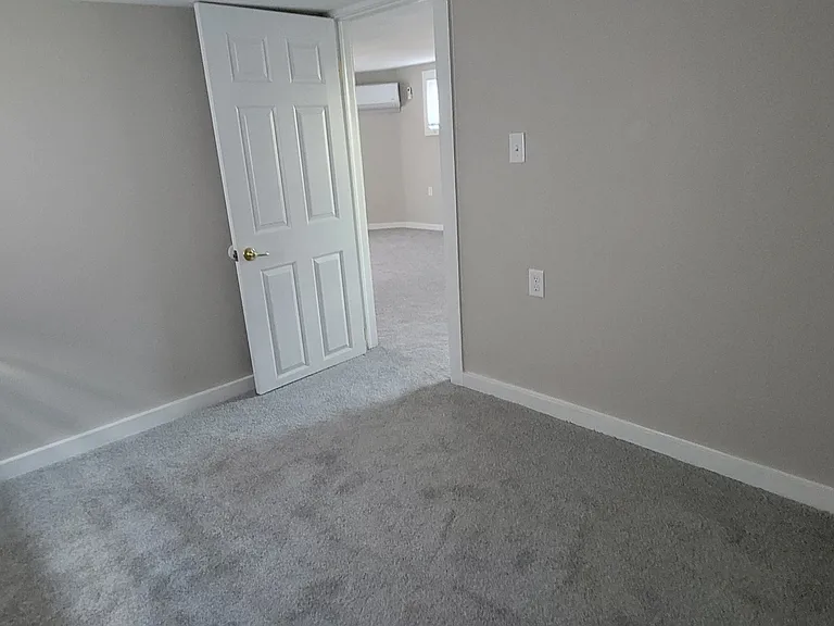 135 Byron St #2 — Photo 16