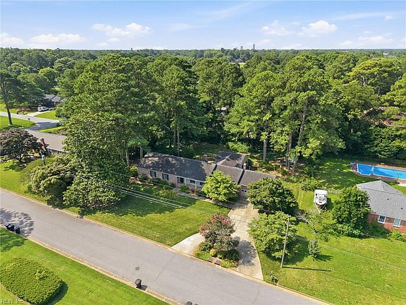 4th image of 4305 Delray Dr