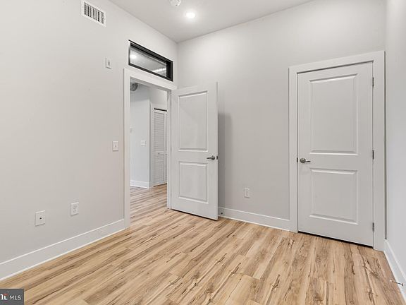 5th image of 2440-44 Kensington Ave #302